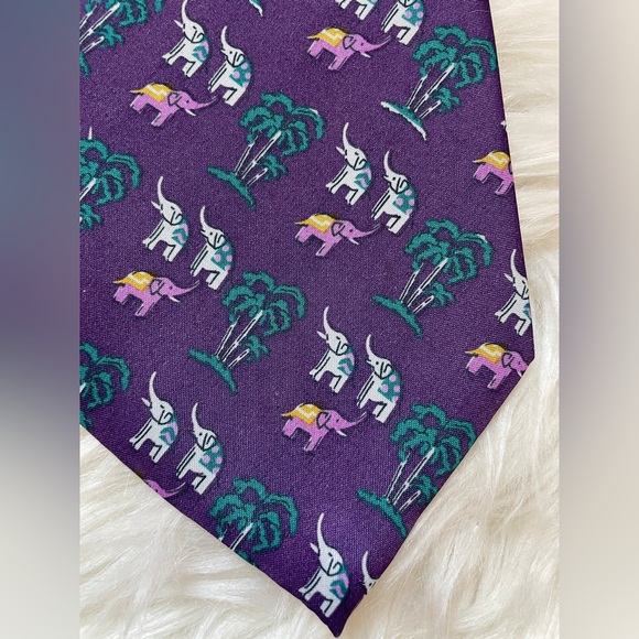 Elephants & Palm Trees Silk Tie Purple - Picture 2 of 4